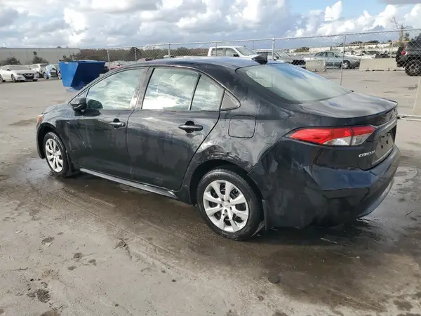 5YFEPMAE9MP161218 2021 TOYOTA COROLLA - Image 2
