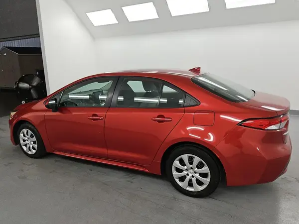5YFEPMAE9MP162207 2021 TOYOTA COROLLA - Image 2