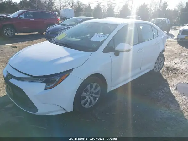 5YFEPMAE9MP163793 2021 TOYOTA COROLLA - Image 2