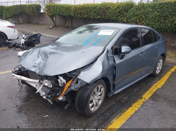 5YFEPMAE9MP177497 2021 TOYOTA COROLLA - Image 2