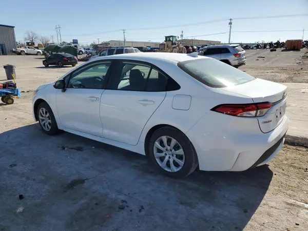5YFEPMAE9MP187592 2021 TOYOTA COROLLA - Image 2