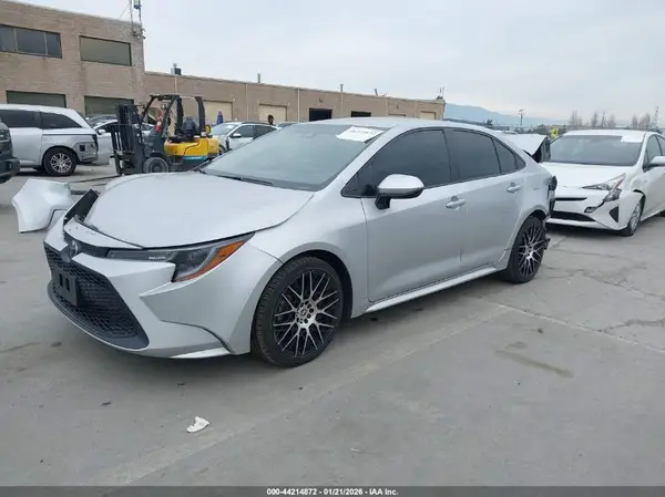 5YFEPMAE9MP188807 2021 TOYOTA COROLLA - Image 2