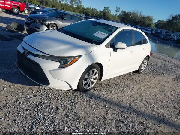 5YFEPMAE9MP213026 2021 TOYOTA COROLLA - Image 2