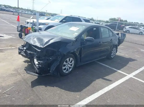 5YFEPMAE9MP221370 2021 TOYOTA COROLLA - Image 2