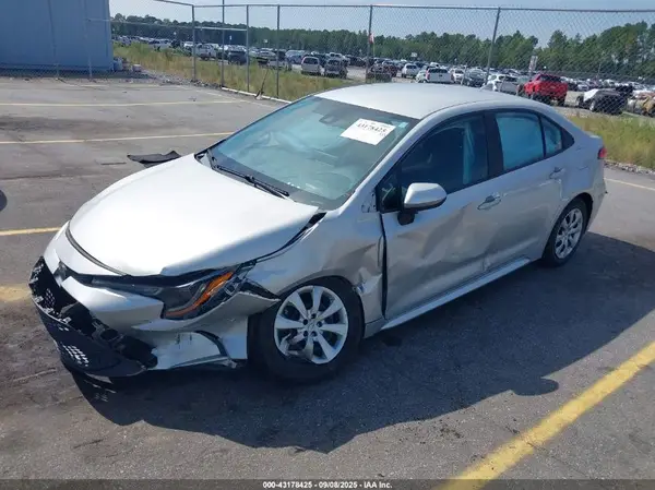 5YFEPMAE9MP221479 2021 TOYOTA COROLLA - Image 2