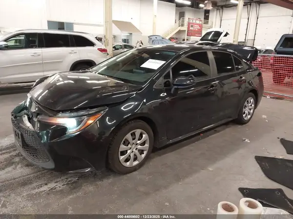 5YFEPMAE9MP222907 2021 TOYOTA COROLLA - Image 2