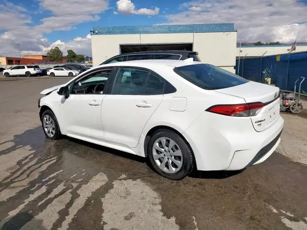 5YFEPMAE9MP224611 2021 TOYOTA COROLLA - Image 2