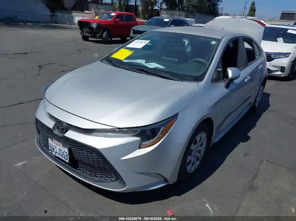 5YFEPMAE9MP226133 2021 TOYOTA COROLLA - Image 2