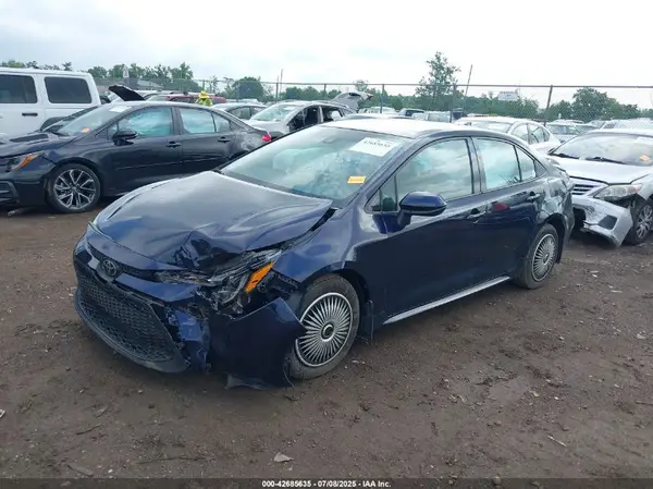 5YFEPMAE9MP227475 2021 TOYOTA COROLLA - Image 2