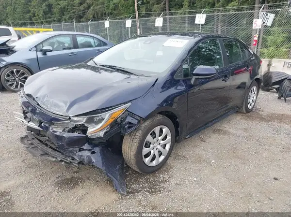 5YFEPMAE9MP231185 2021 TOYOTA COROLLA - Image 2