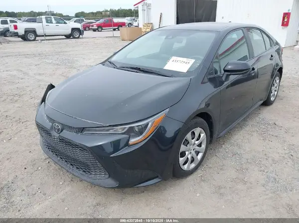5YFEPMAE9MP233499 2021 TOYOTA COROLLA - Image 2
