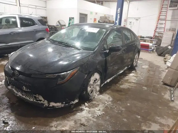 5YFEPMAE9MP237505 2021 TOYOTA COROLLA - Image 2