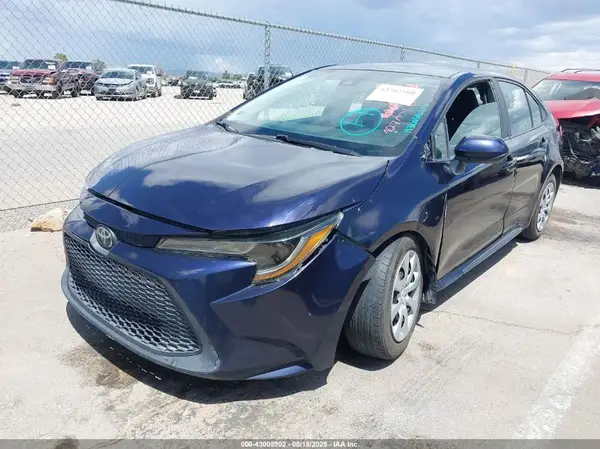 5YFEPMAE9MP240534 2021 TOYOTA COROLLA - Image 2