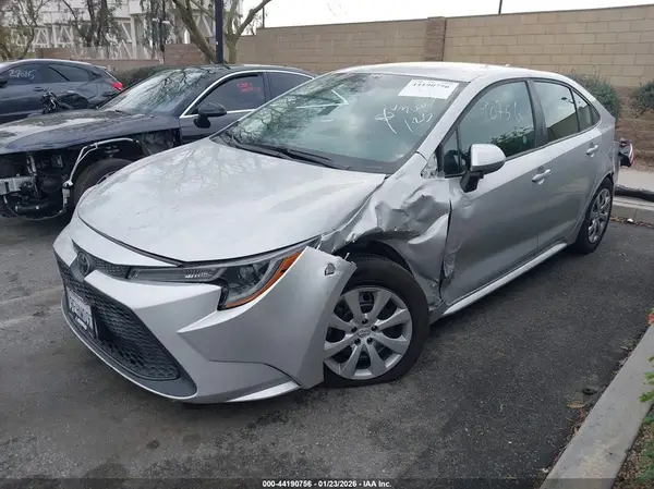 5YFEPMAE9MP247421 2021 TOYOTA COROLLA - Image 2