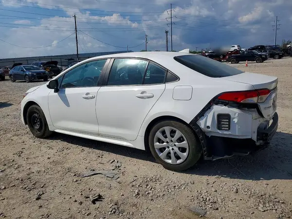 5YFEPMAE9MP256703 2021 TOYOTA COROLLA - Image 2