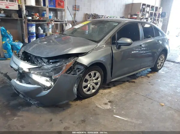 5YFEPMAE9MP258371 2021 TOYOTA COROLLA - Image 2