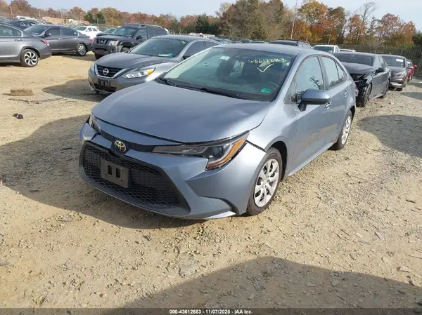 5YFEPMAE9MP258578 2021 TOYOTA COROLLA - Image 2