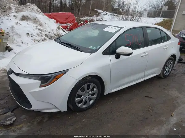 5YFEPMAE9MP260718 2021 TOYOTA COROLLA - Image 2