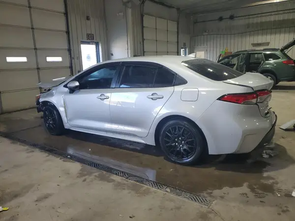 5YFEPMAE9MP260833 2021 TOYOTA COROLLA - Image 2