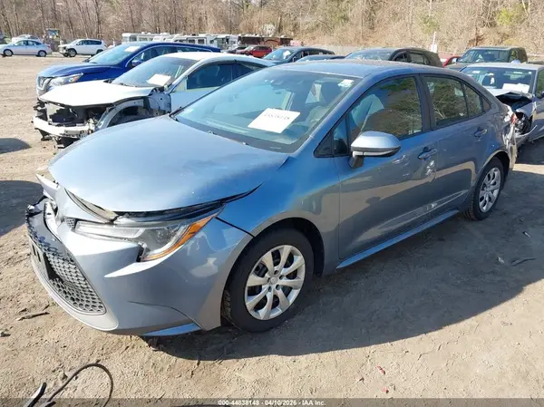 5YFEPMAE9MP266082 2021 TOYOTA COROLLA - Image 2