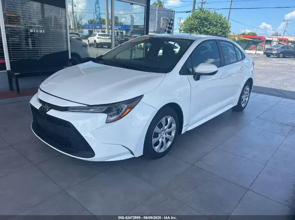 5YFEPMAE9MP267507 2021 TOYOTA COROLLA - Image 2