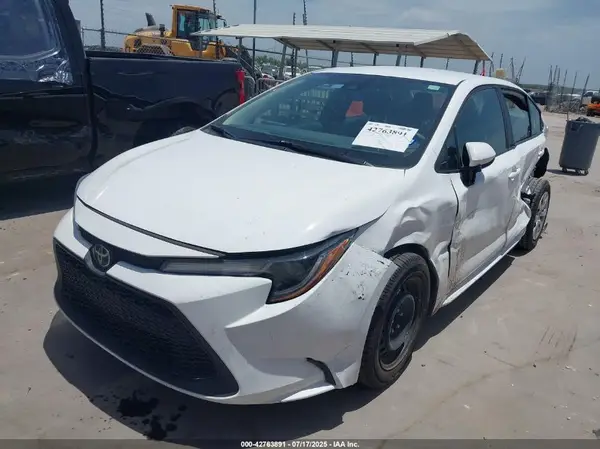 5YFEPMAE9MP269015 2021 TOYOTA COROLLA - Image 2