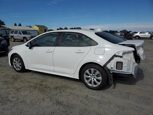 5YFEPMAE9NP278296 2022 TOYOTA COROLLA - Image 2
