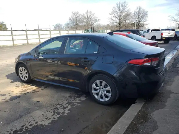 5YFEPMAE9NP279805 2022 TOYOTA COROLLA - Image 2