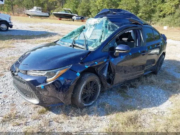 5YFEPMAE9NP280761 2022 TOYOTA COROLLA - Image 2