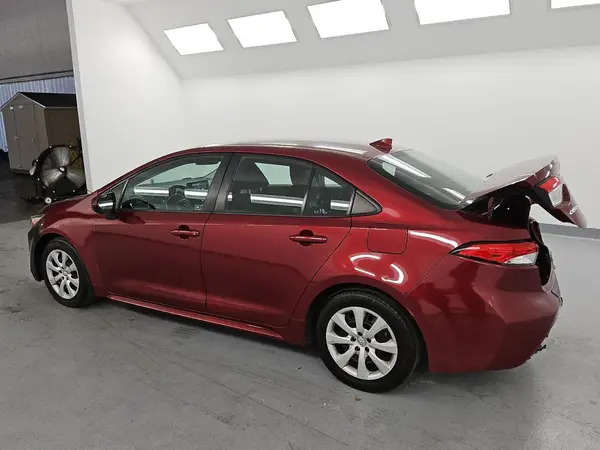 5YFEPMAE9NP280890 2022 TOYOTA COROLLA - Image 2