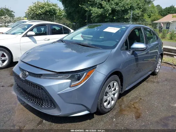 5YFEPMAE9NP281005 2022 TOYOTA COROLLA - Image 2