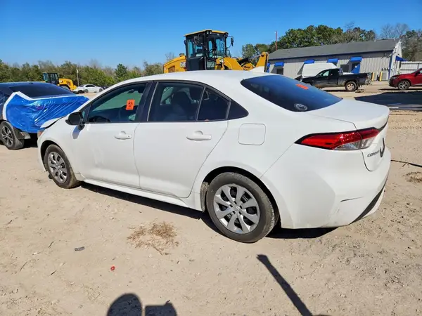 5YFEPMAE9NP281845 2022 TOYOTA COROLLA - Image 2