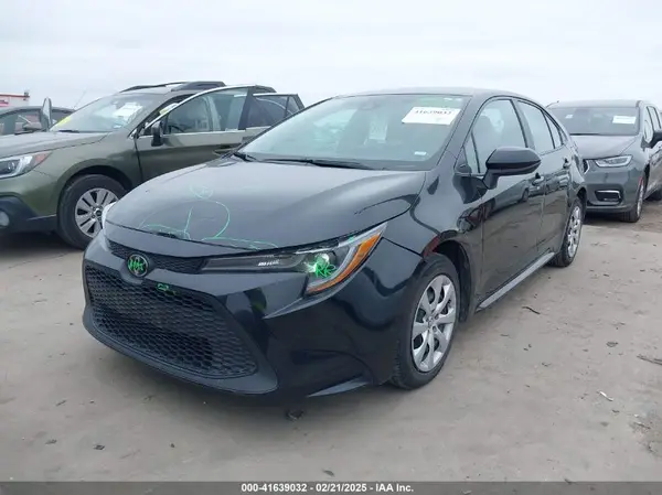 5YFEPMAE9NP285040 2022 TOYOTA COROLLA - Image 2