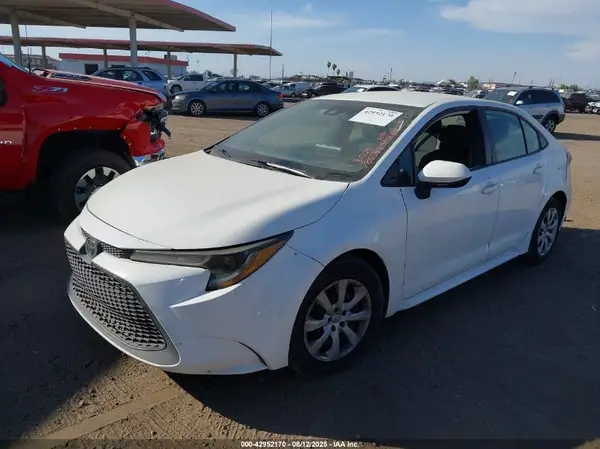 5YFEPMAE9NP286544 2022 TOYOTA COROLLA - Image 2