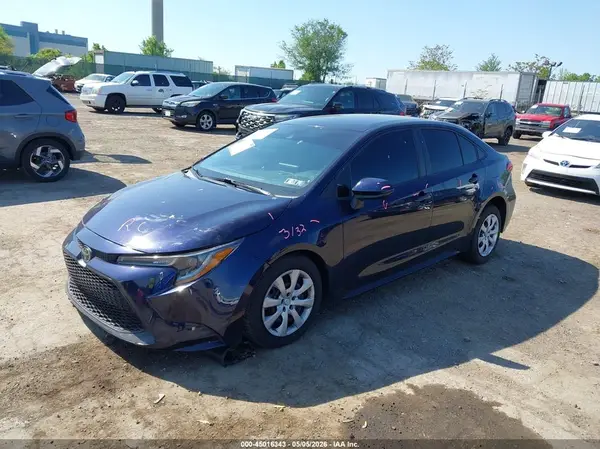 5YFEPMAE9NP287158 2022 TOYOTA COROLLA - Image 2