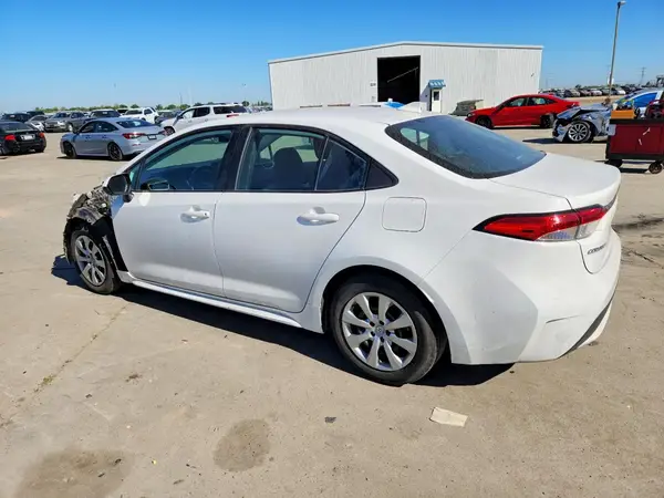 5YFEPMAE9NP288228 2022 TOYOTA COROLLA - Image 2