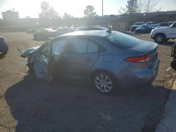 5YFEPMAE9NP292084 2022 TOYOTA COROLLA - Image 2