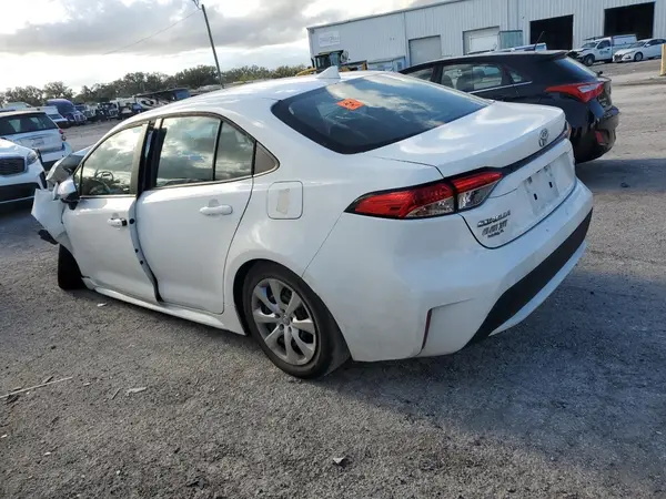5YFEPMAE9NP294529 2022 TOYOTA COROLLA - Image 2