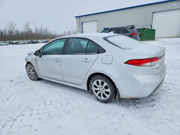 5YFEPMAE9NP296443 2022 TOYOTA COROLLA - Image 2