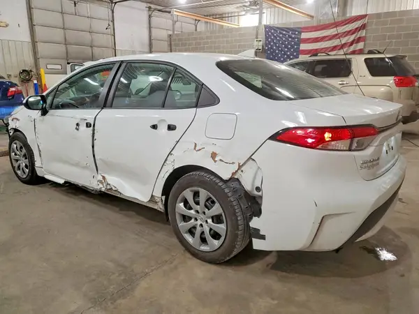 5YFEPMAE9NP298368 2022 TOYOTA COROLLA - Image 2