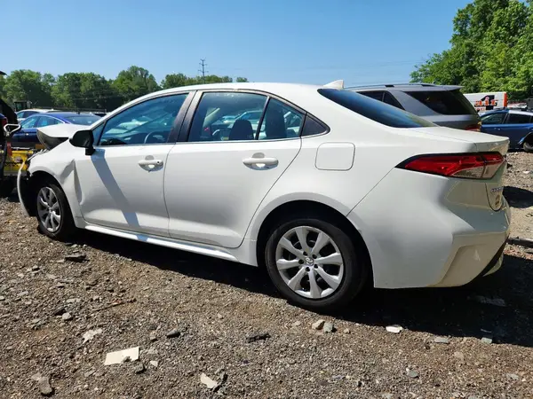 5YFEPMAE9NP298743 2022 TOYOTA COROLLA - Image 2