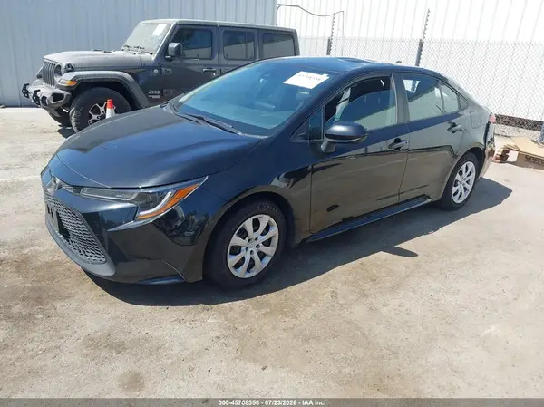 5YFEPMAE9NP299682 2022 TOYOTA COROLLA - Image 2