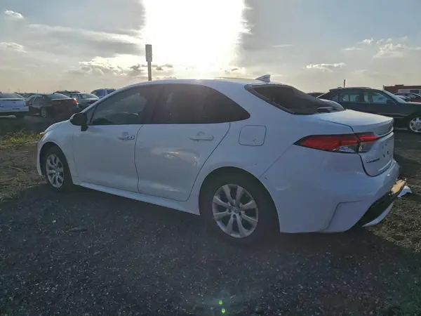 5YFEPMAE9NP303648 2022 TOYOTA COROLLA - Image 2