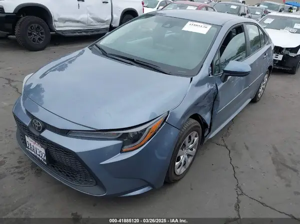 5YFEPMAE9NP305268 2022 TOYOTA COROLLA - Image 2