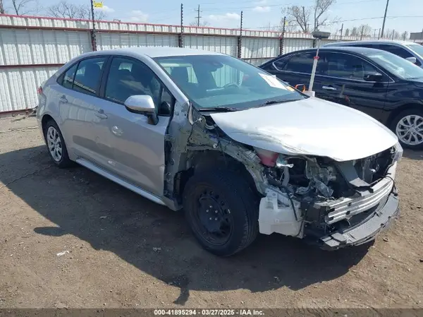 5YFEPMAE9NP310485 2022 TOYOTA COROLLA - Image 1