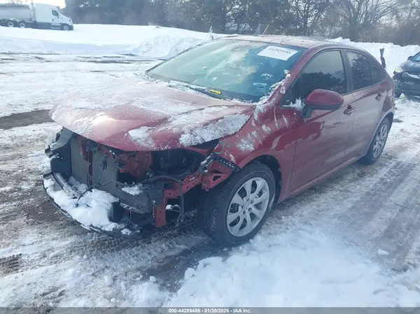 5YFEPMAE9NP312981 2022 TOYOTA COROLLA - Image 2