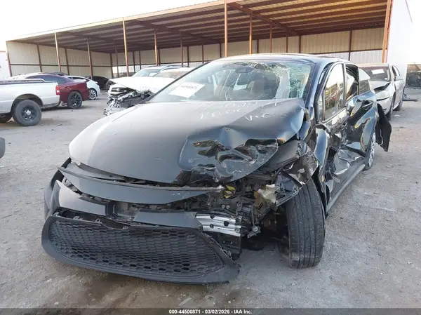 5YFEPMAE9NP316609 2022 TOYOTA COROLLA - Image 2