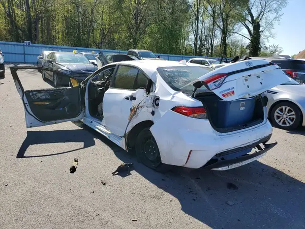 5YFEPMAE9NP317016 2022 TOYOTA COROLLA - Image 2