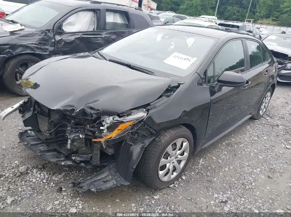 5YFEPMAE9NP317226 2022 TOYOTA COROLLA - Image 2