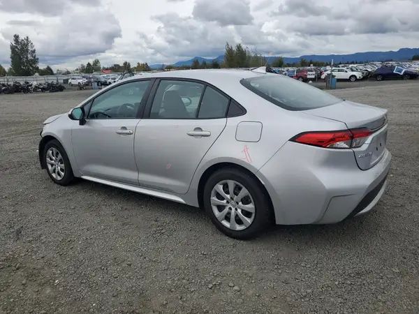 5YFEPMAE9NP318490 2022 TOYOTA COROLLA - Image 2
